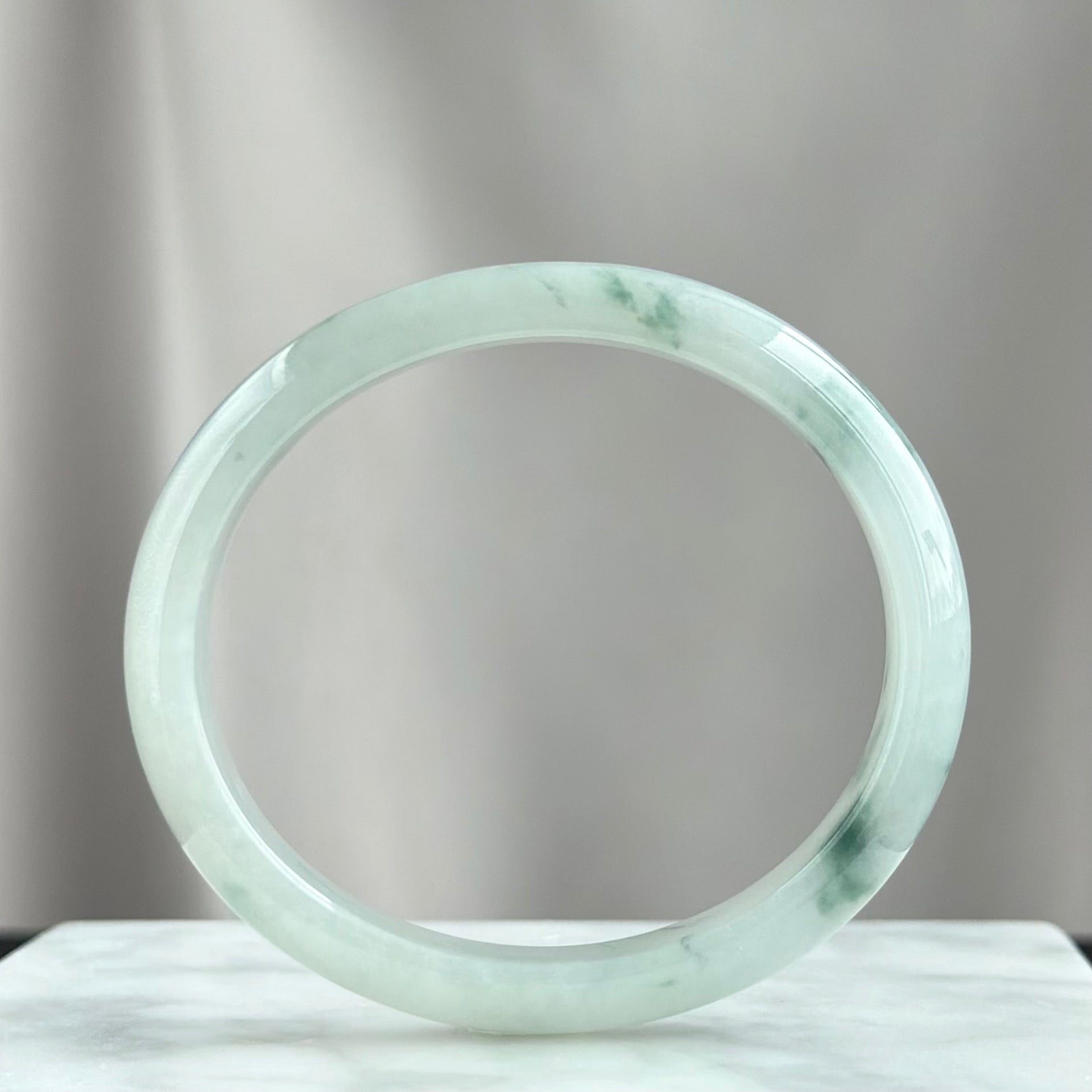 Jade in Bloom Jadeite Oval Bangle 53.1mm 翠意初绽