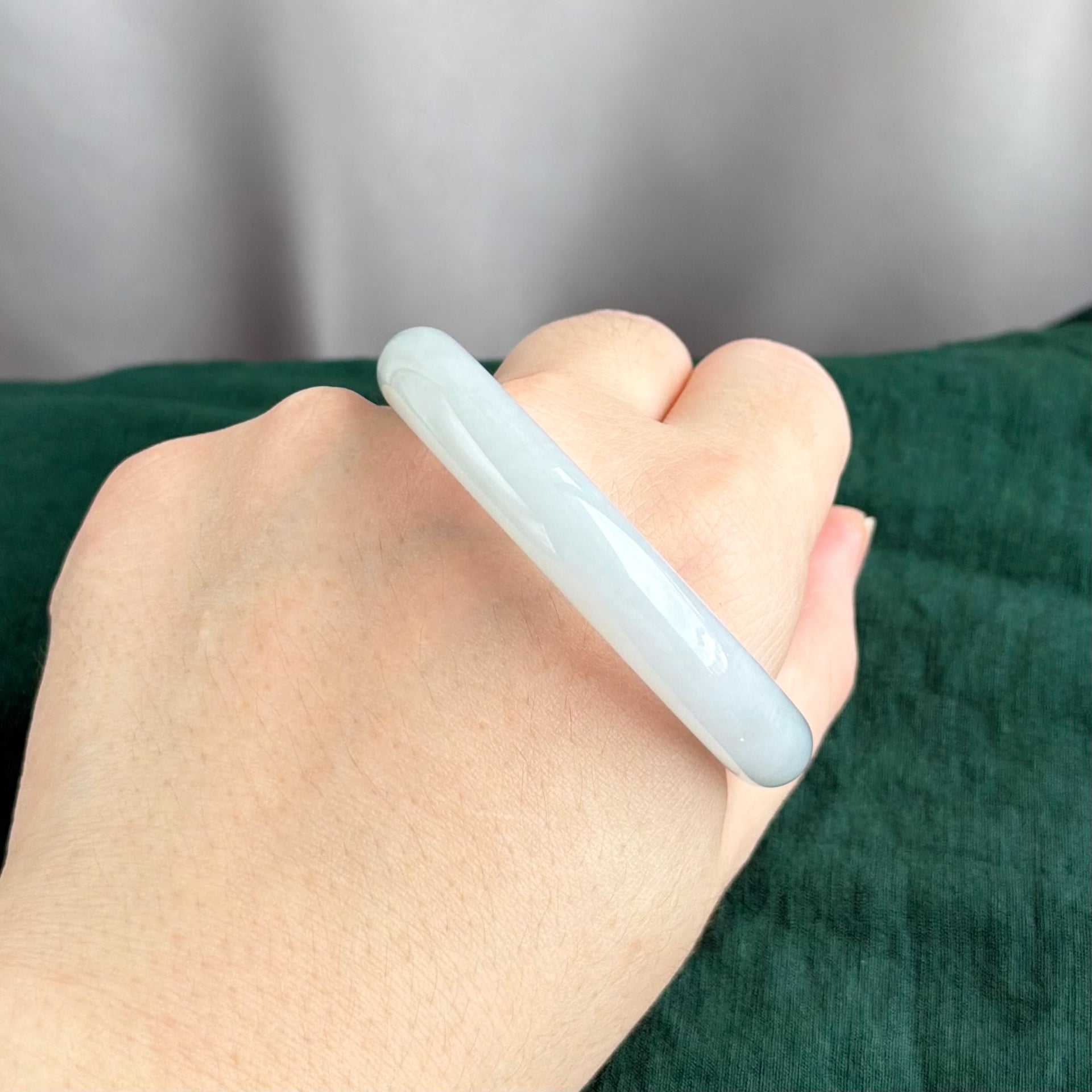 Veil of the Jade Sea Jadeite Bangle 52.6mm 玉海轻纱