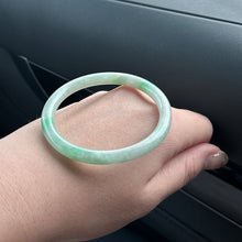 Load image into Gallery viewer, 53.0mm Glowmint Slim Cut Oval Rounded Jadeite Bangle
