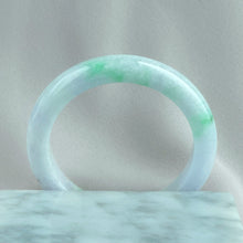 Load image into Gallery viewer, 81761 60.6mm Colour of Spring Purple with Green Jadeite Bangle
