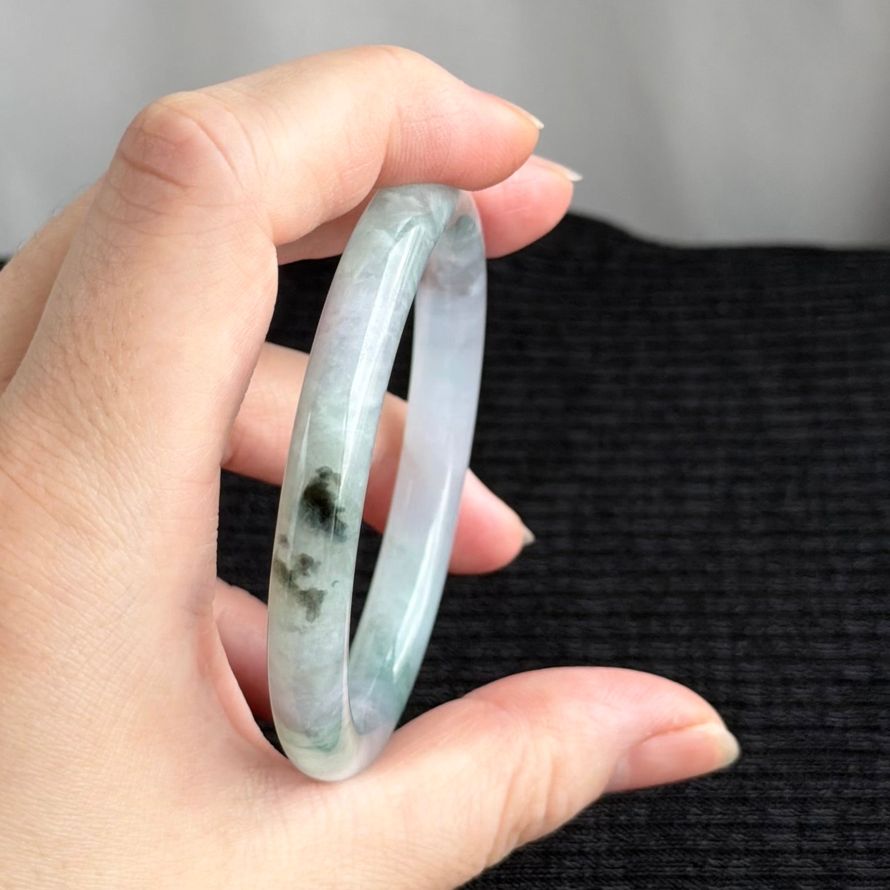 Moonlit Lilac Pines Jadeite Bangle 52.5mm 月下紫松