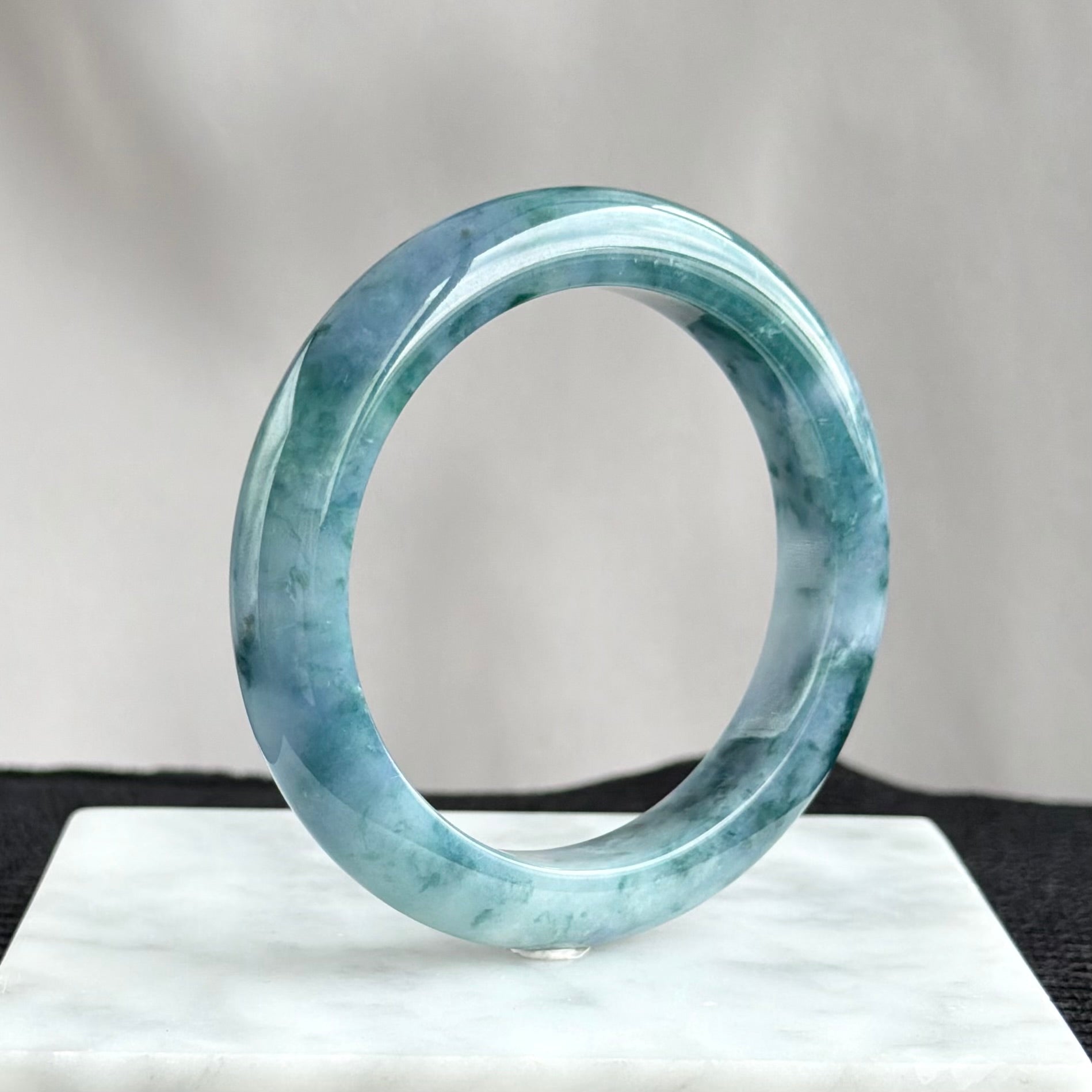 Lilac Mist over Emerald Hills Jadeite Bangle 54.9mm 紫霭青峦