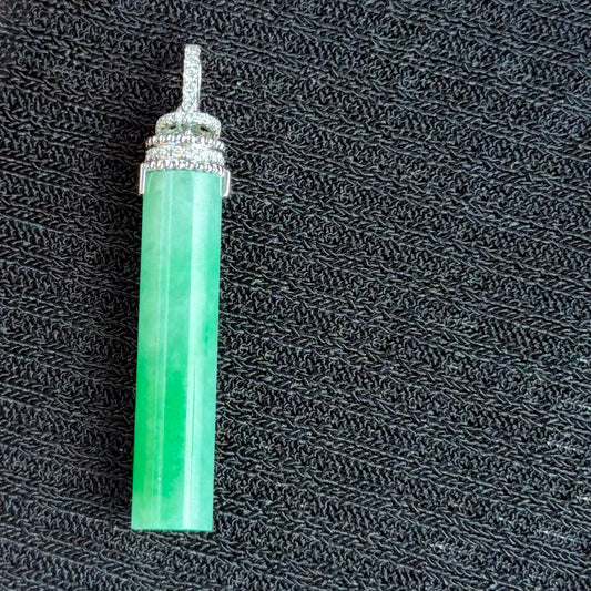 Pillar of the Eternal Spring Jadeite Pendant 长青玉柱