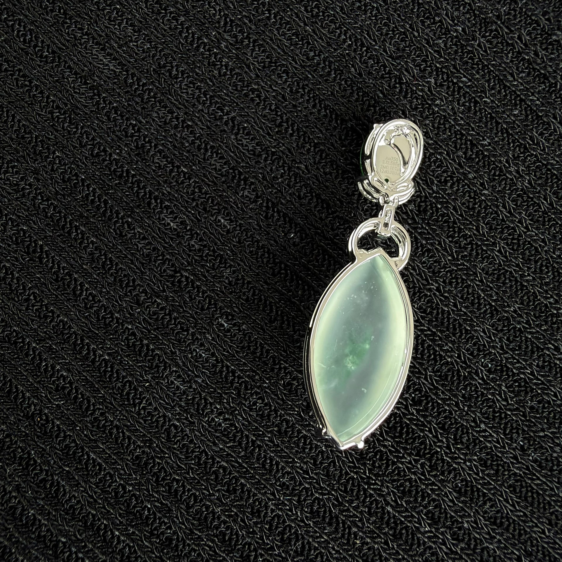 The Lake of Glass Jadeite Pendant 镜湖之心