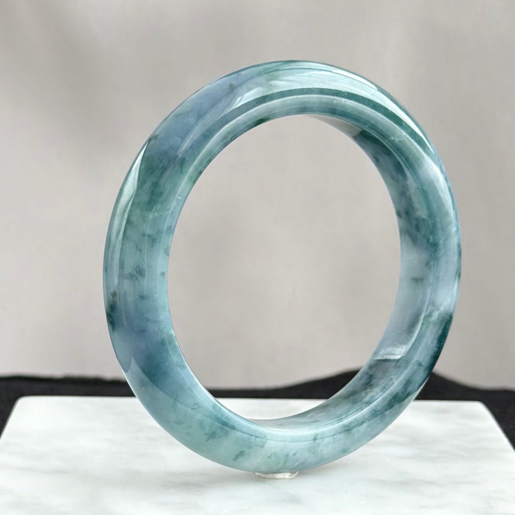 Lilac Mist over Emerald Hills Jadeite Bangle 54.9mm 紫霭青峦