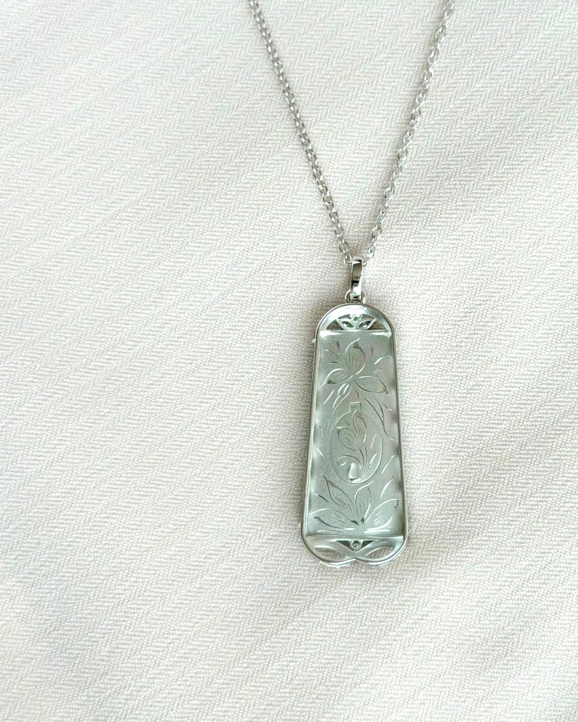 Deep Emerald Bloom Jade Pendant 浓翠藏花 (Preview)