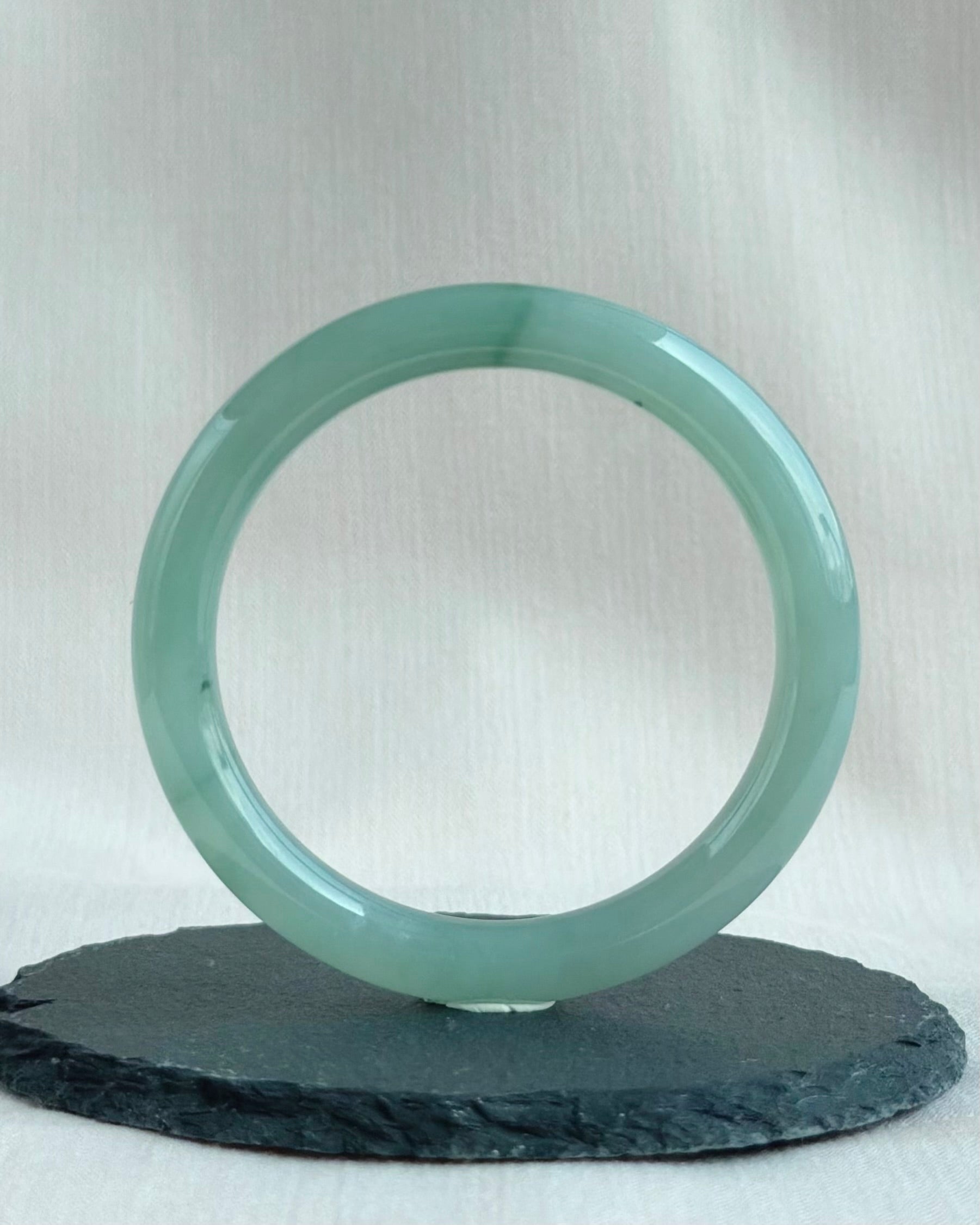 Mirror of the Sky 54.6mm Jadeite Bangle 天空之镜 (Preview)