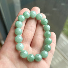 Load image into Gallery viewer, 72388 Watery Apple Green Type A Jadeite Beaded Bracelet
