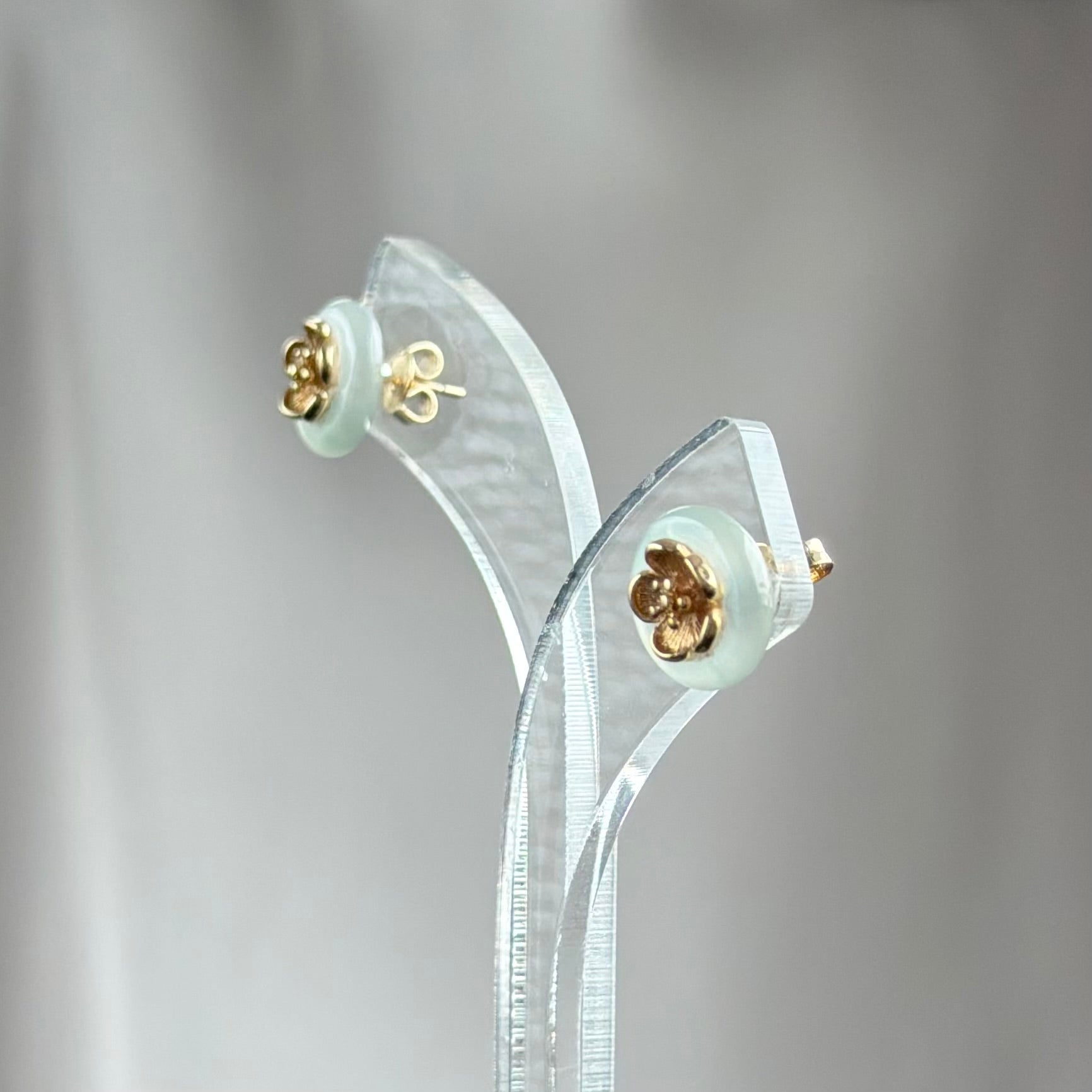 Petals in Moonlight Jadeite Earrings 月白绽蕊