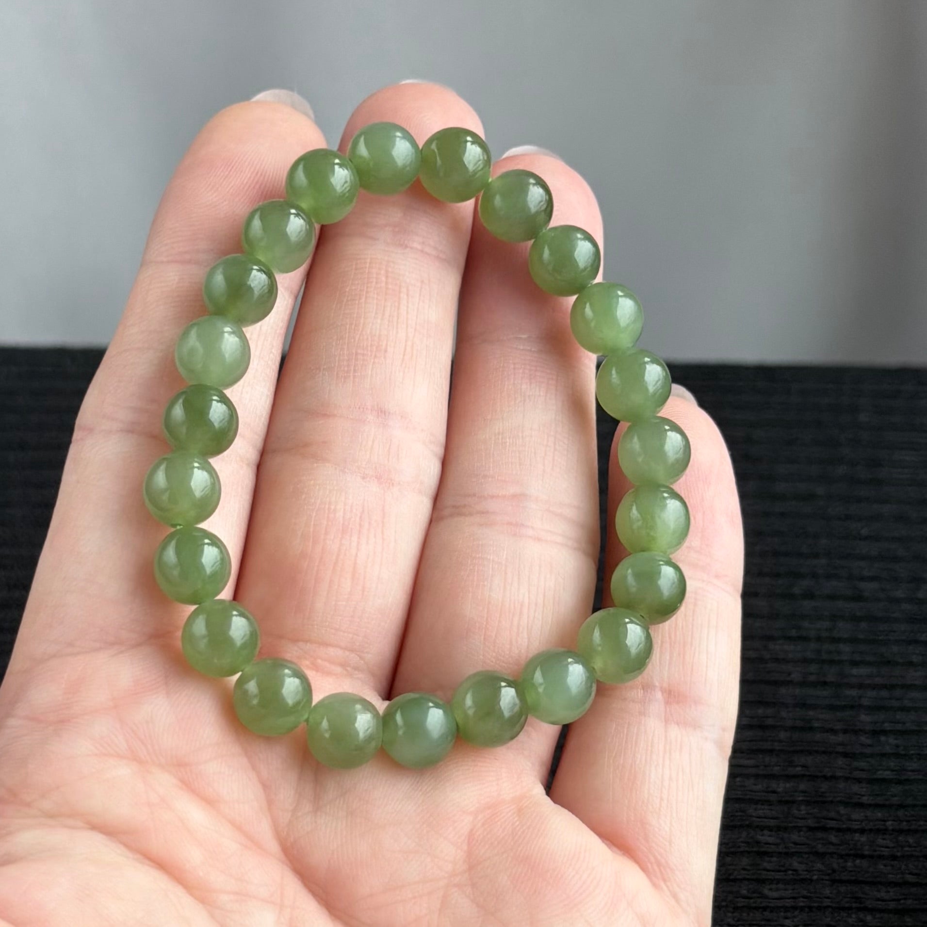 The Velvet Evergreen 8.0mm Nephrite Bracelet 绒翠常青
