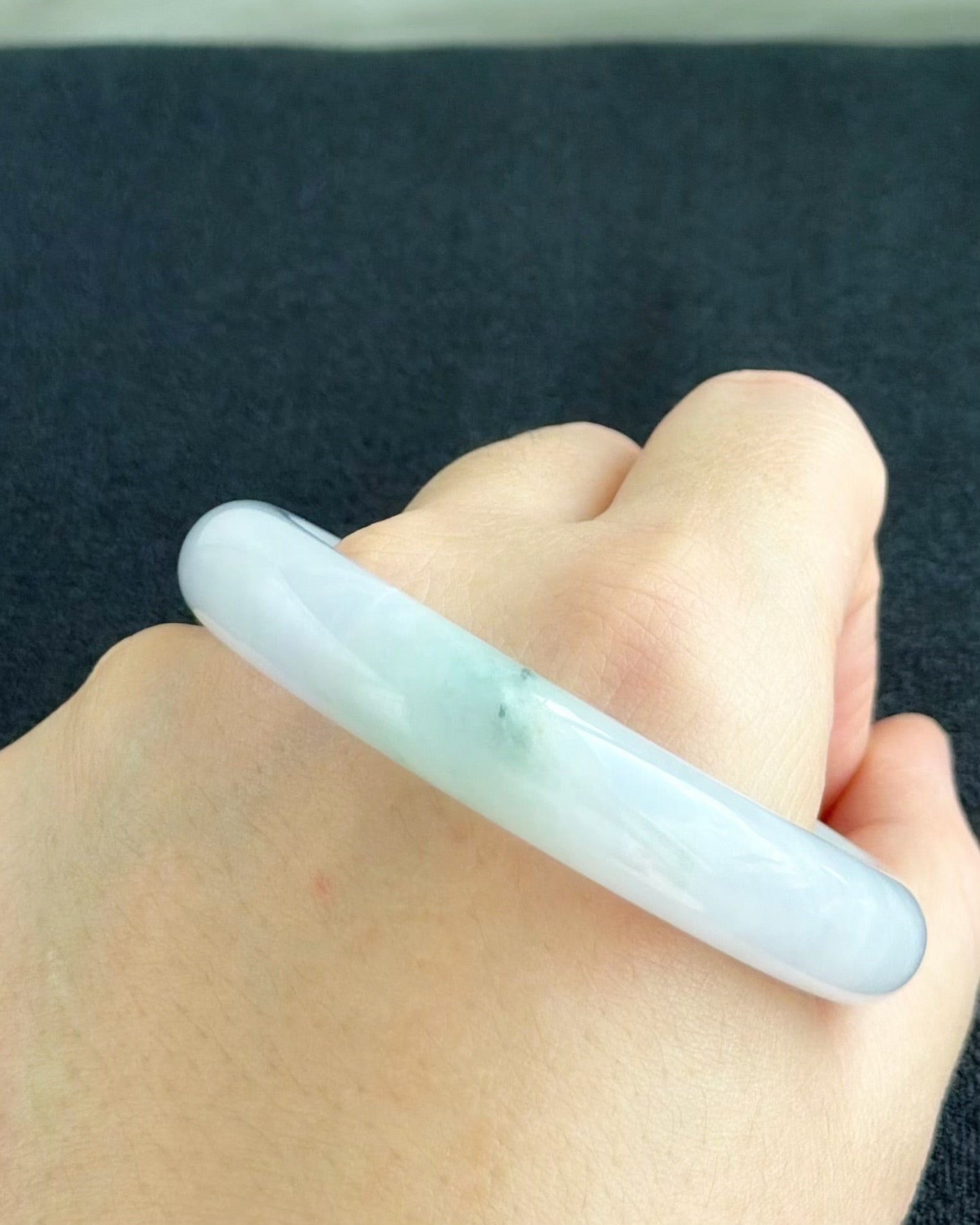 The Velvet Iris 57.8mm Jadeite Bangle 丝绒鸢尾 (Preview)