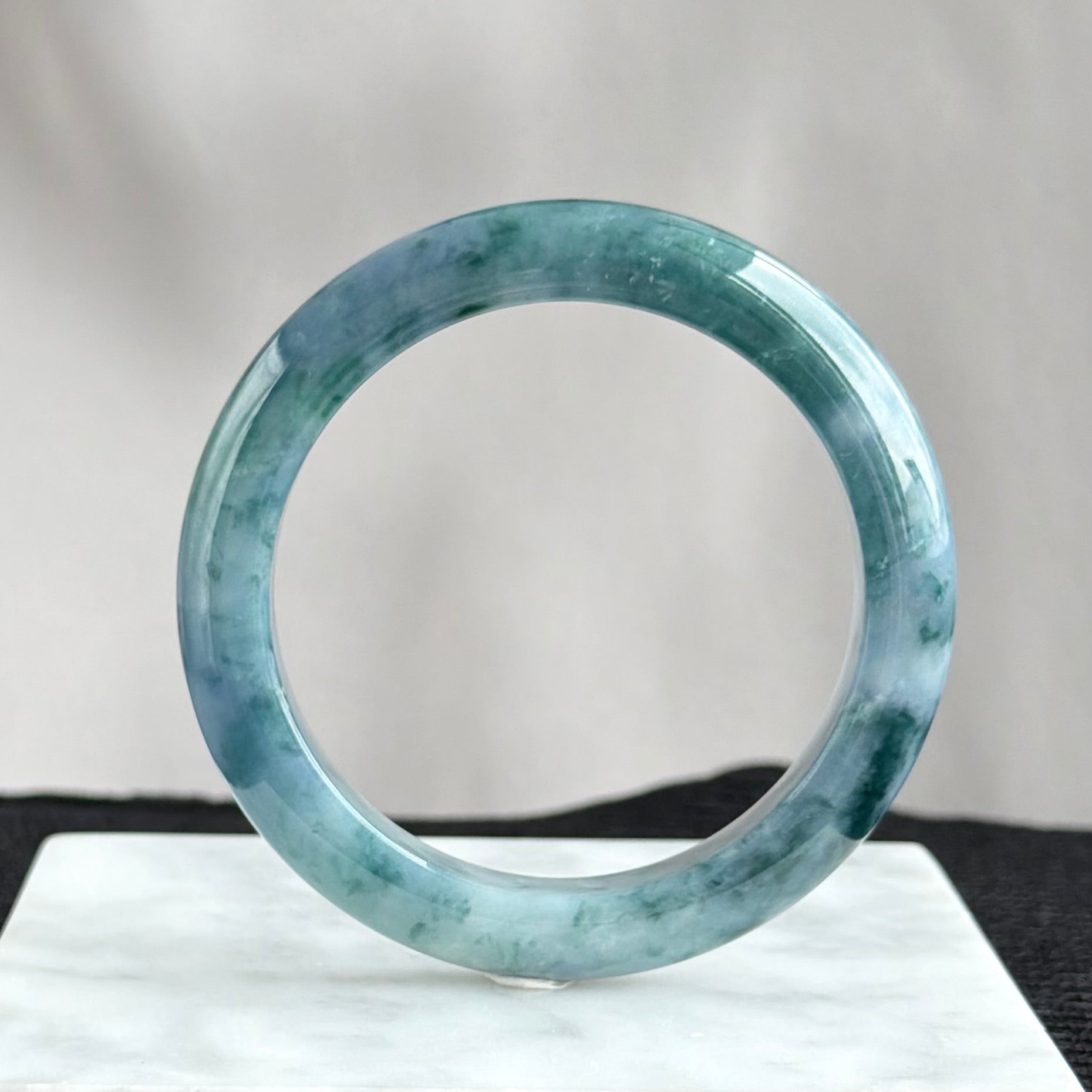 Lilac Mist over Emerald Hills Jadeite Bangle 54.9mm 紫霭青峦