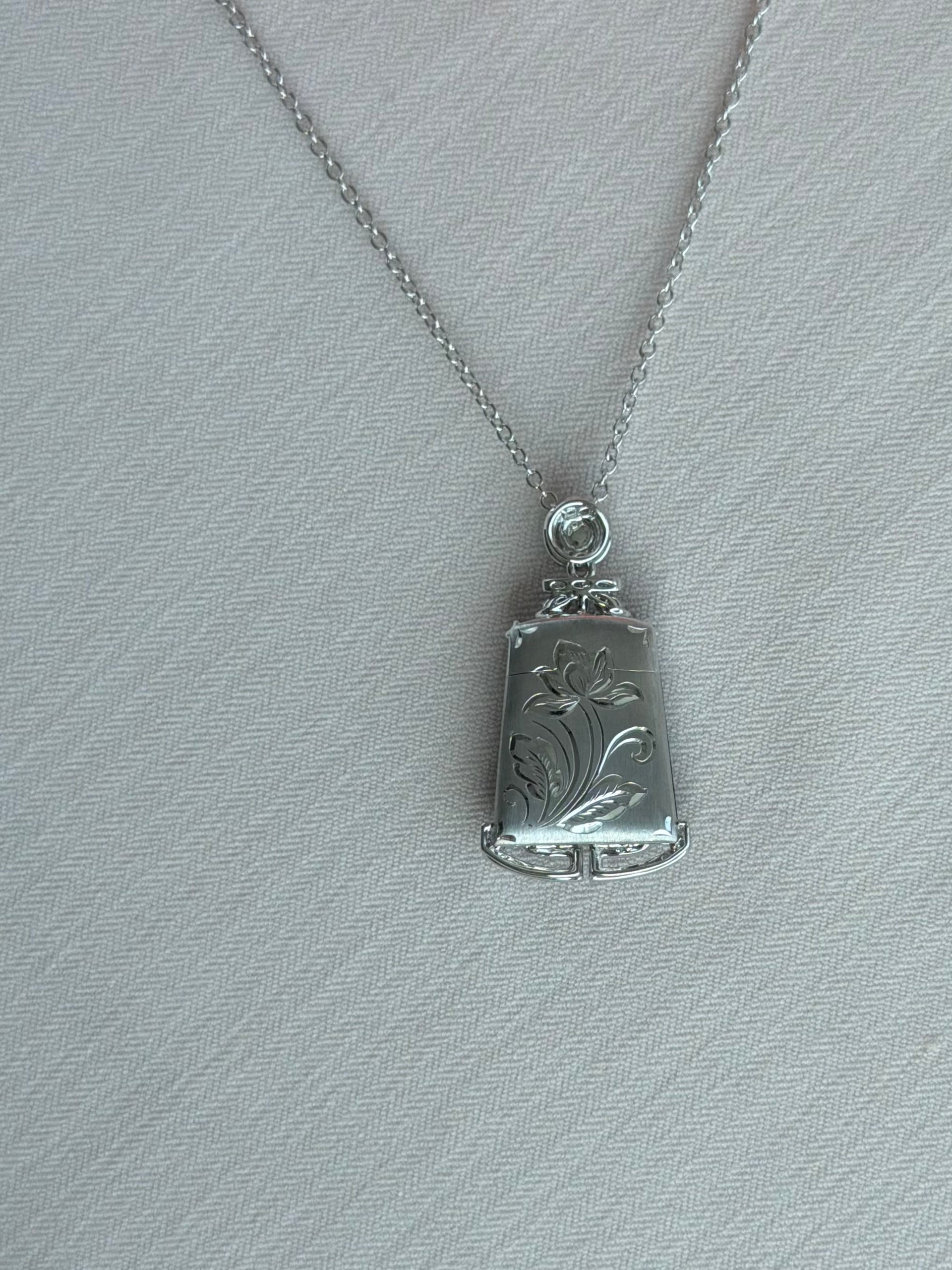 Empress's Emerald Jade Pendant 凤仪华彩 (Preview)
