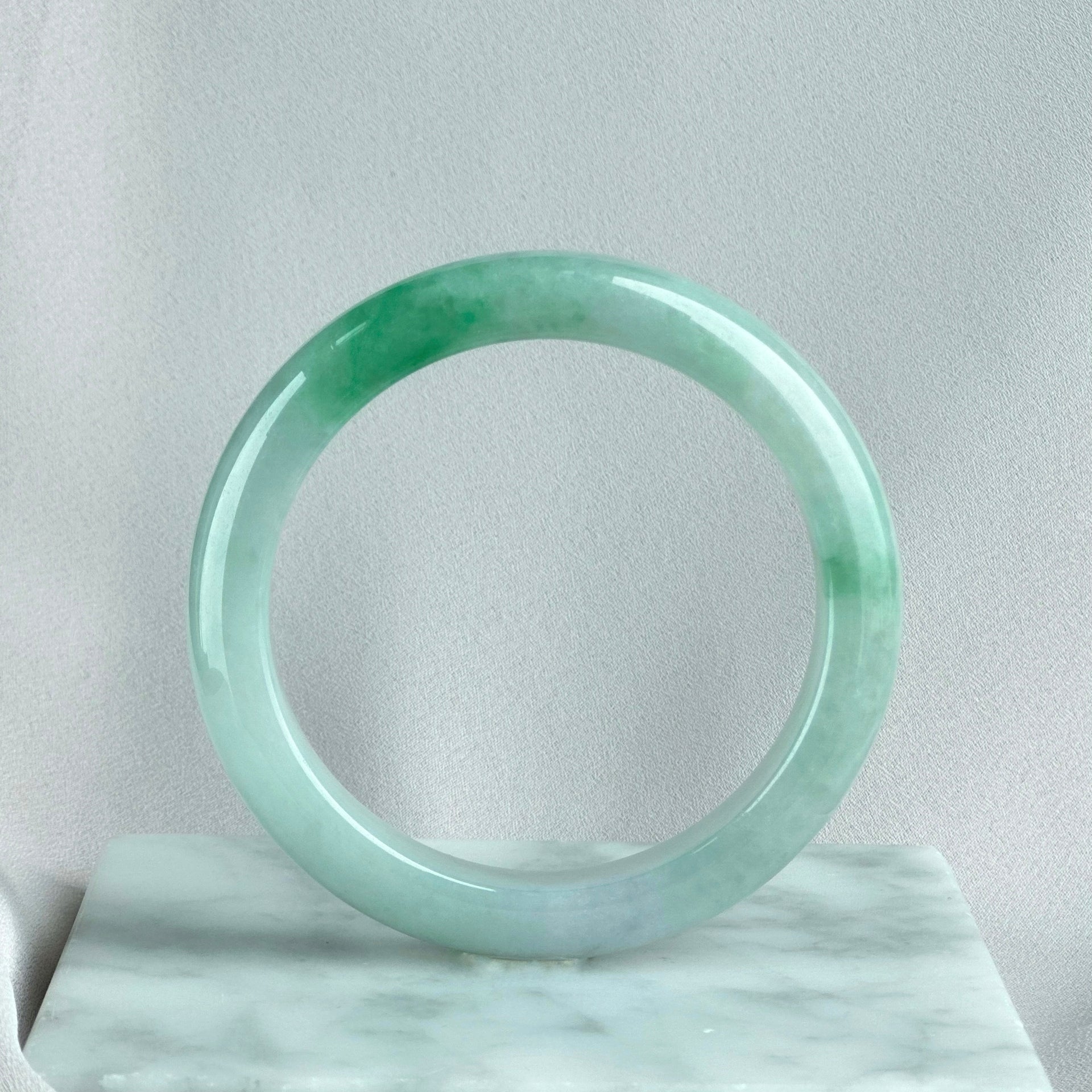 10757 57.4mm Ice Fu Rong Moss in Snow Jadeite Bangle