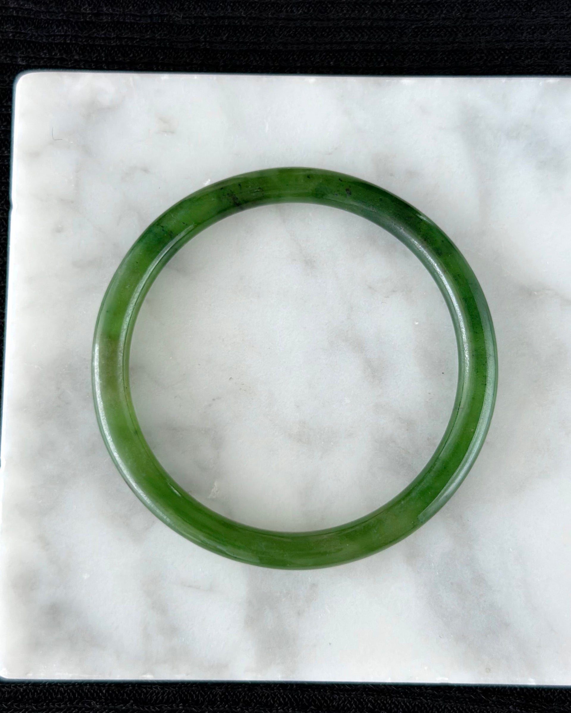 The Ancient Moss Garden 53.0mm Nephrite Bangle 古苑翠苔 (Preview)