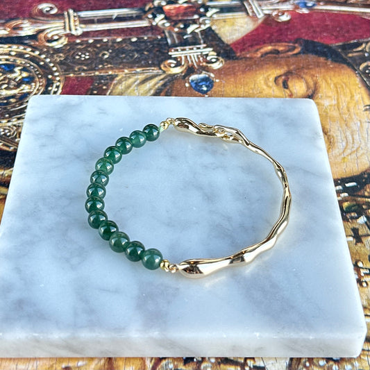 13380 Emerald Green Type A Jadeite Cuff
