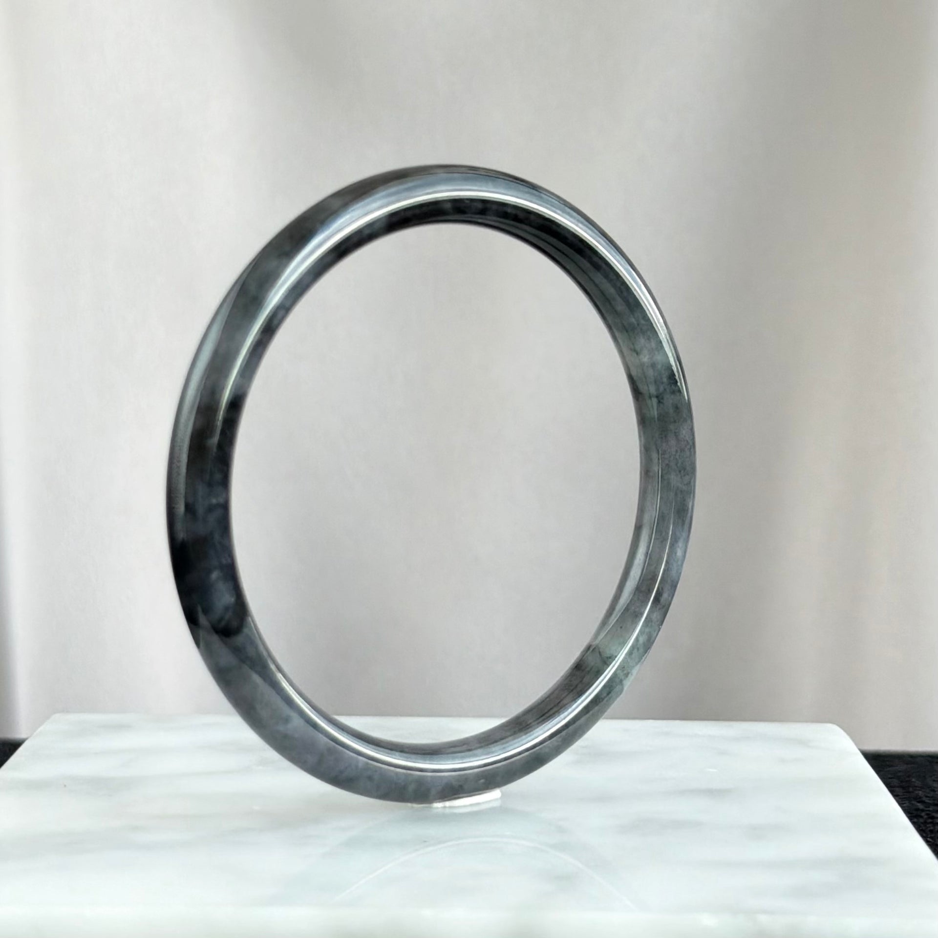 Ink Veil — Slim Jadeite Bangle 54.8mm 墨纱