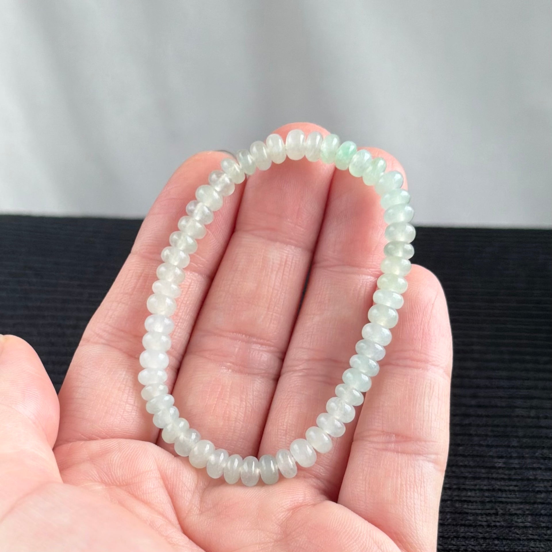 Flow Harmony Jadeite Bracelet 流韵之环