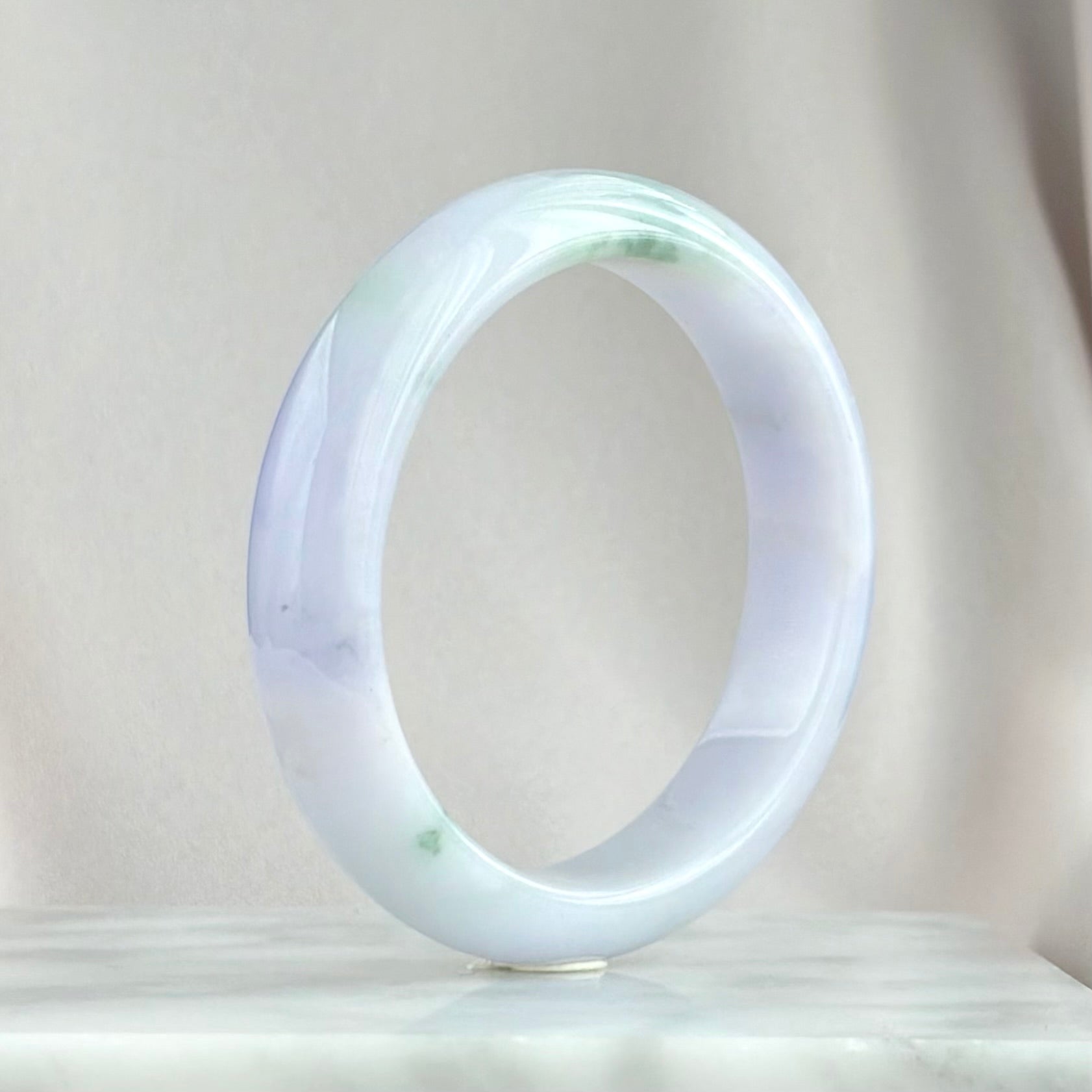 Orchids in the Hidden Valley 53.9mm Jadeite Bangle 幽谷兰香
