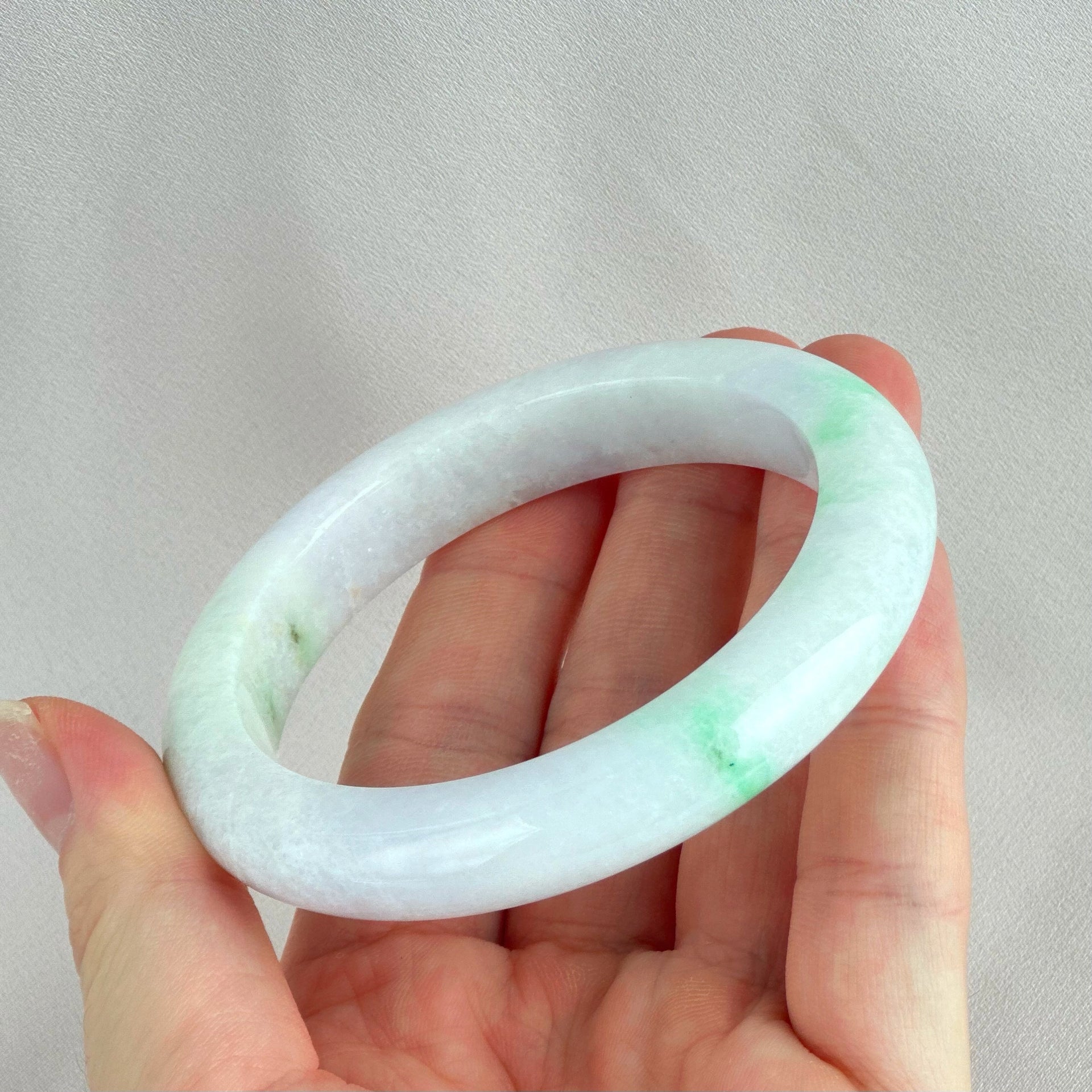 81761 60.6mm Colour of Spring Purple with Green Jadeite Bangle