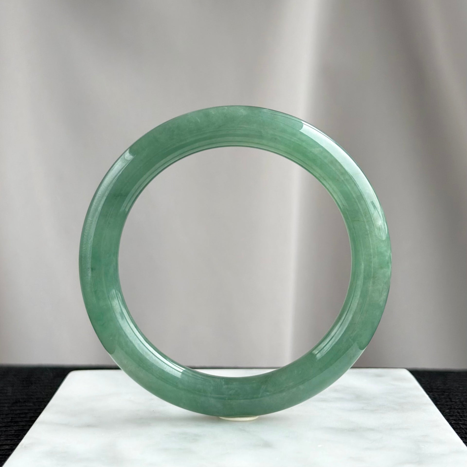 Misty Morning at the Bamboo Forest 56.0mm Jadeite Bangle 翠竹晨雾