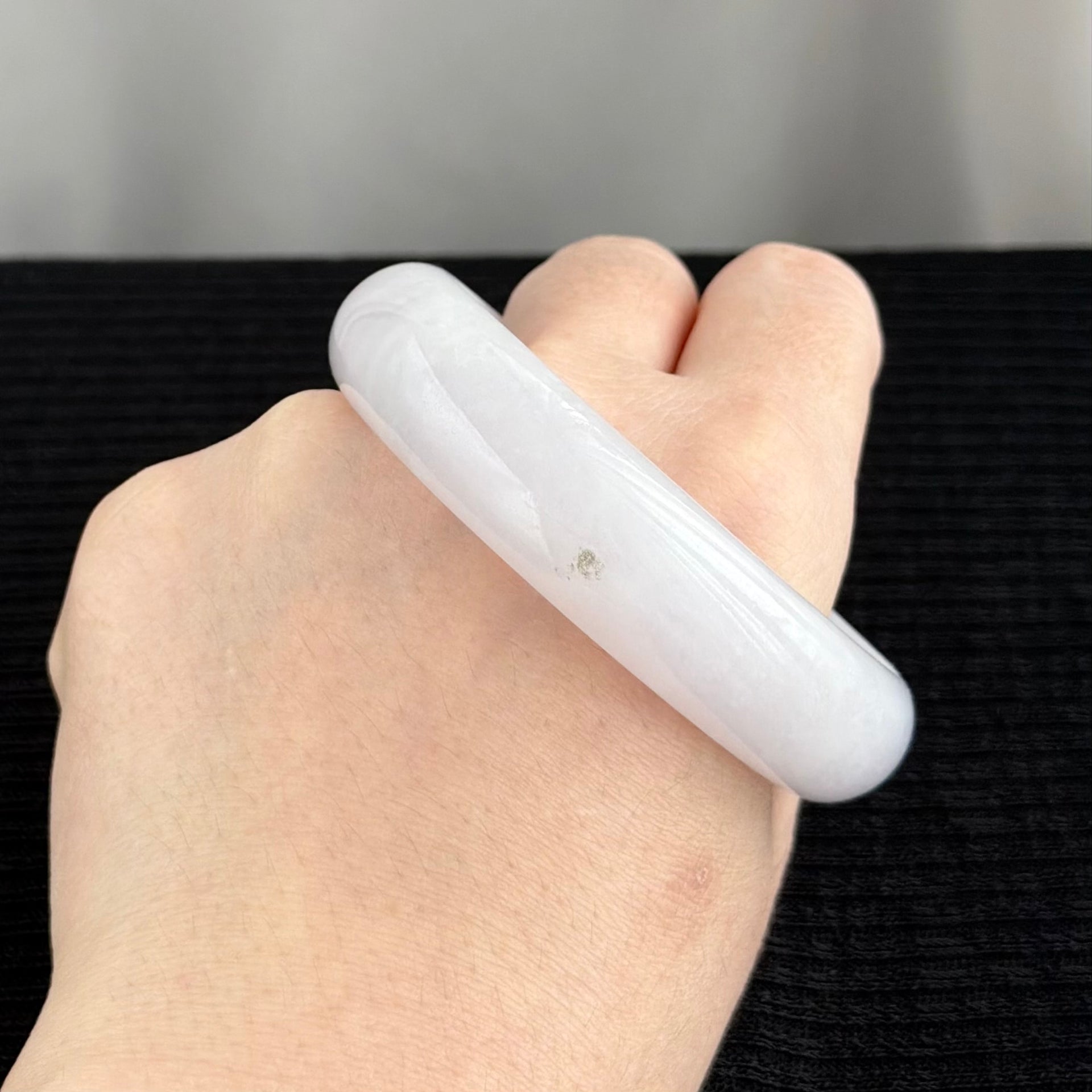 62663 63.3mm Lavender Serenity Jadeite Bangle