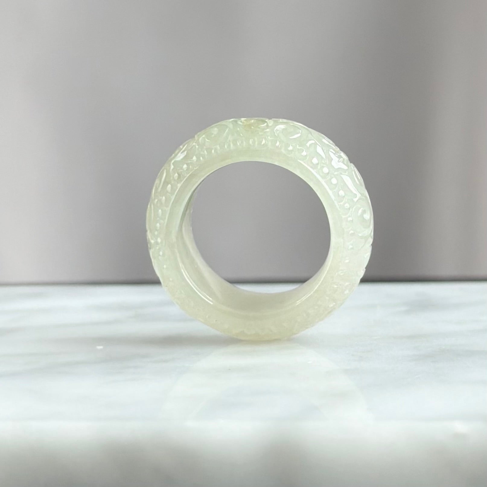 17.2mm Veil of White Petals Jadeite Ring 素瓣轻纱