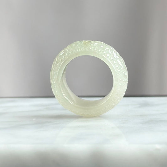 17.2mm Veil of White Petals Jadeite Ring 素瓣轻纱