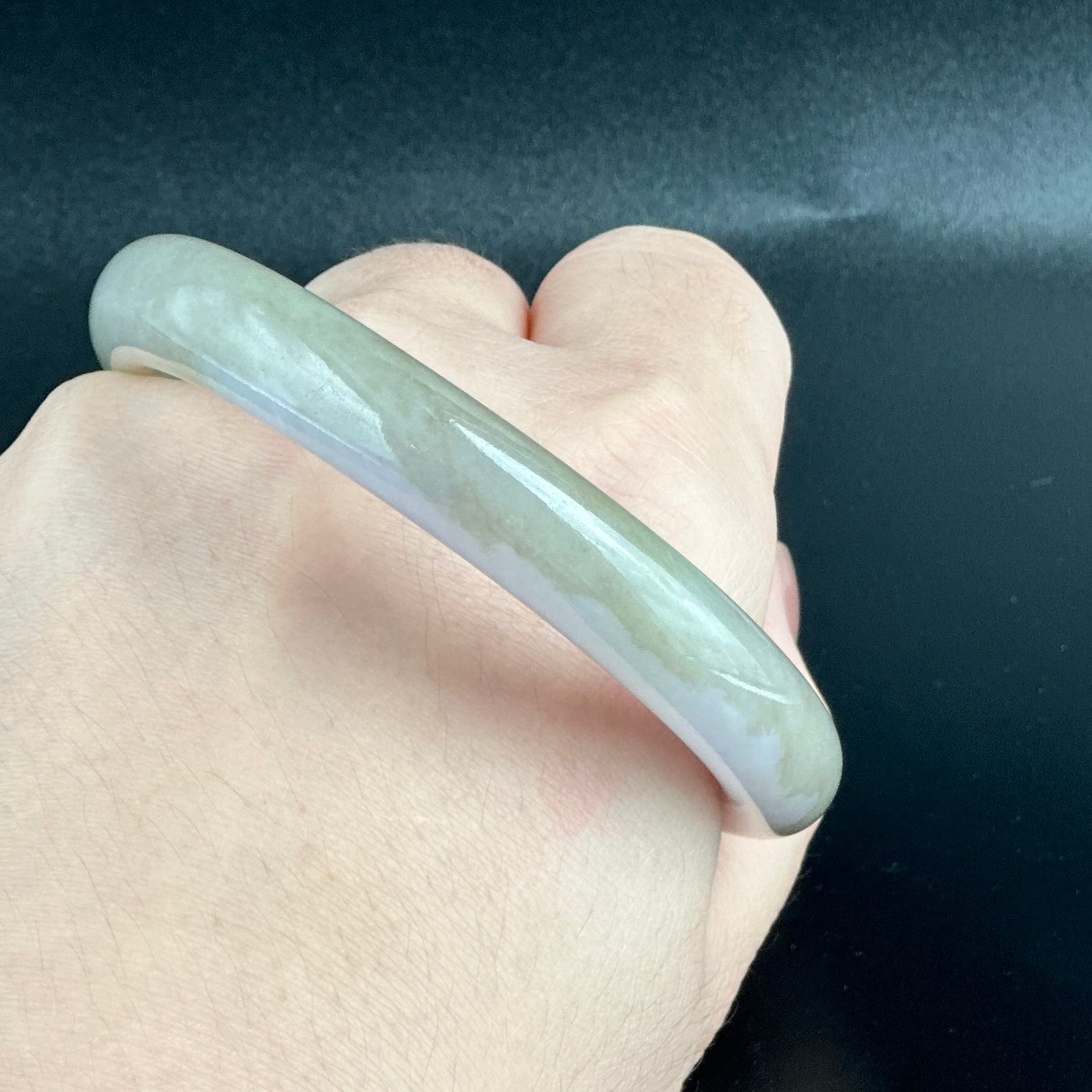 112855 55.0mm Rare Dual Tone Rounded Jade Bangle