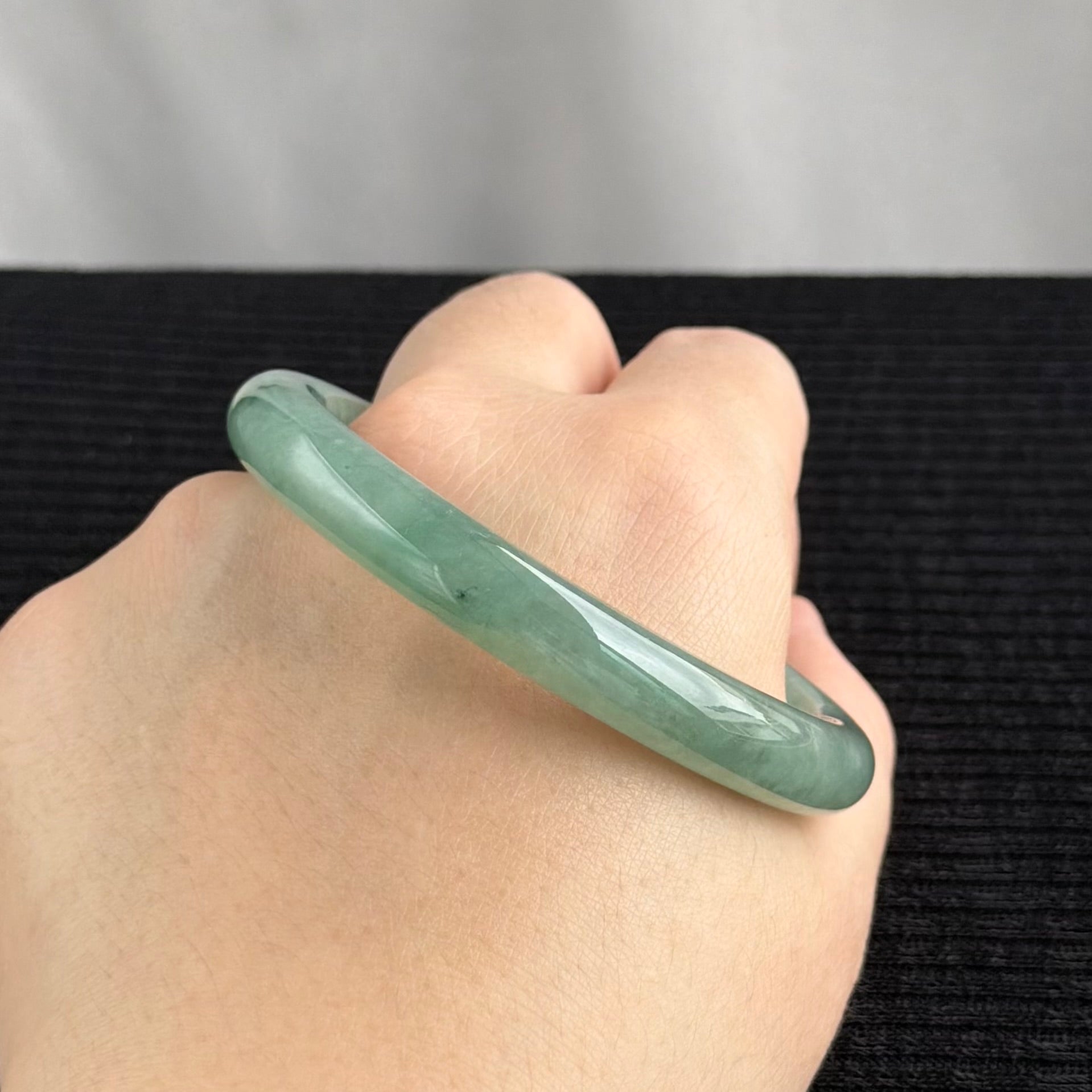 West Lake Mist Rounded Jadeite Bangle 56.5mm 西湖烟雨