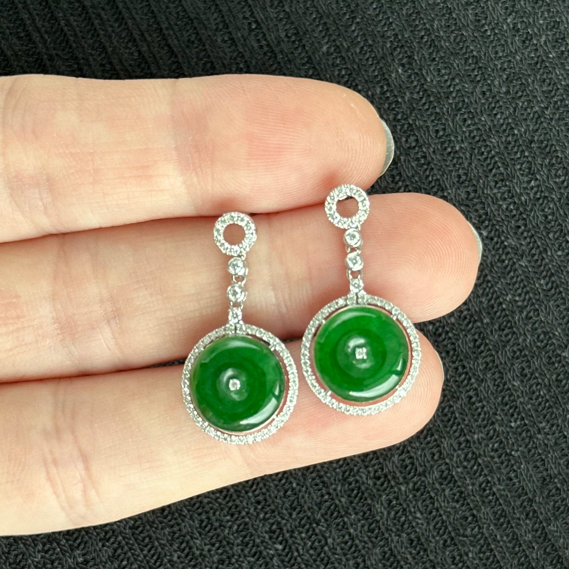 Emerald Radiance Jadeite Earring  翡翠流辉