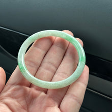 Load image into Gallery viewer, 53.0mm Glowmint Slim Cut Oval Rounded Jadeite Bangle
