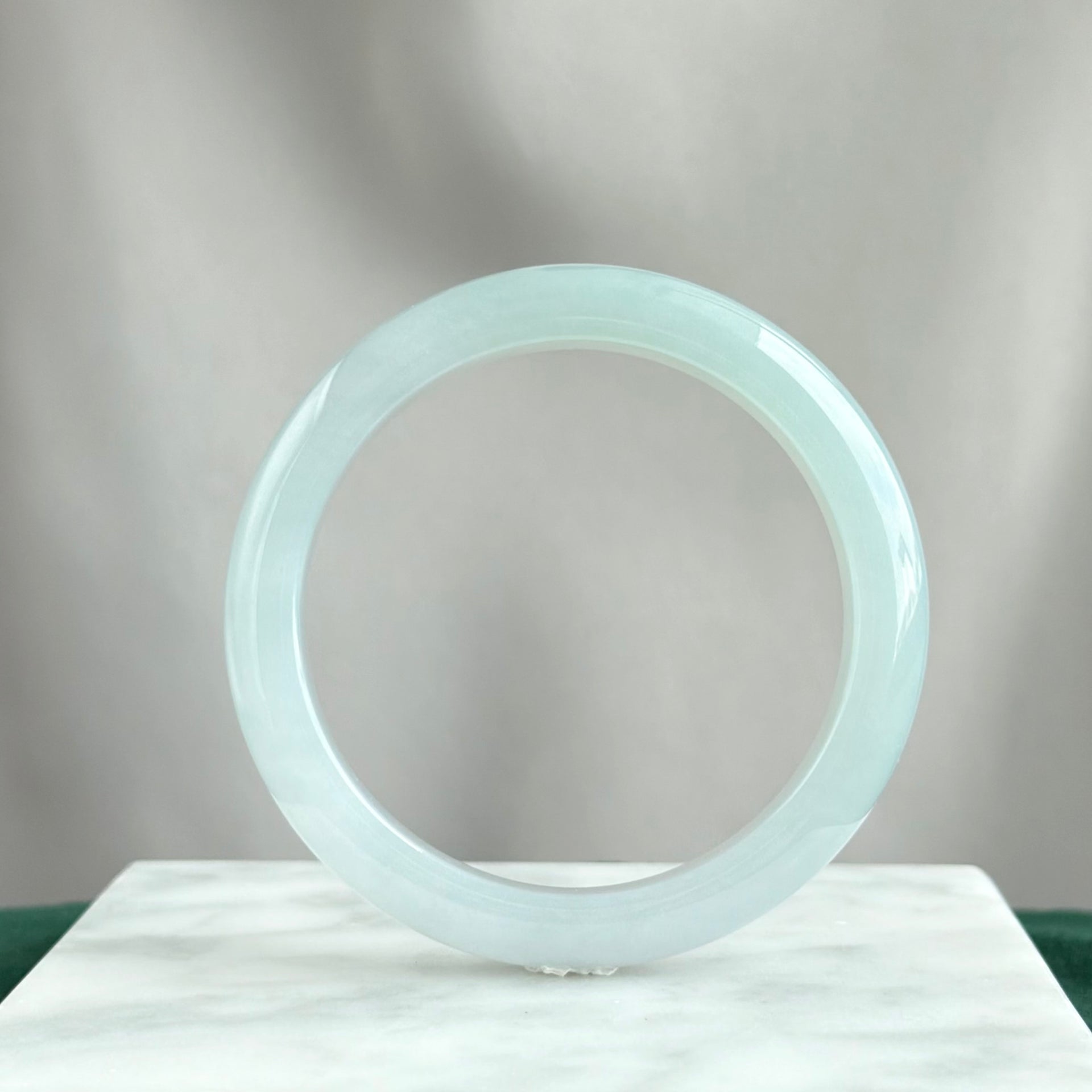 Veil of the Jade Sea Jadeite Bangle 52.6mm 玉海轻纱