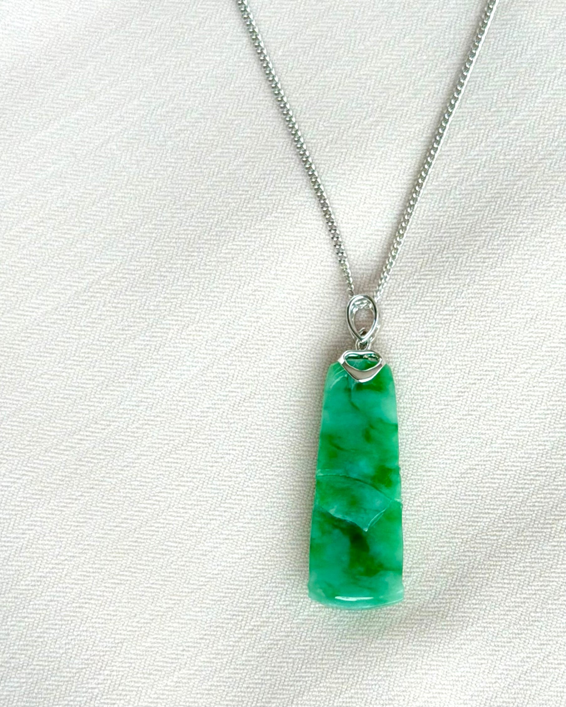 Mountain Mist Jade Pendant 山岚 (Preview)