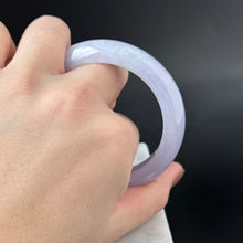 Load image into Gallery viewer, 61555 55.0mm Icy Furong Lavender Purple Jadeite Bangle
