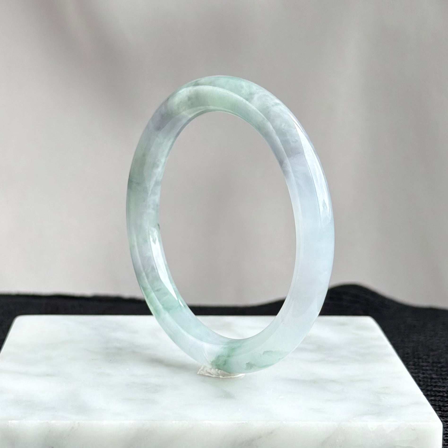 Moonlit Lilac Pines Jadeite Bangle 52.5mm 月下紫松