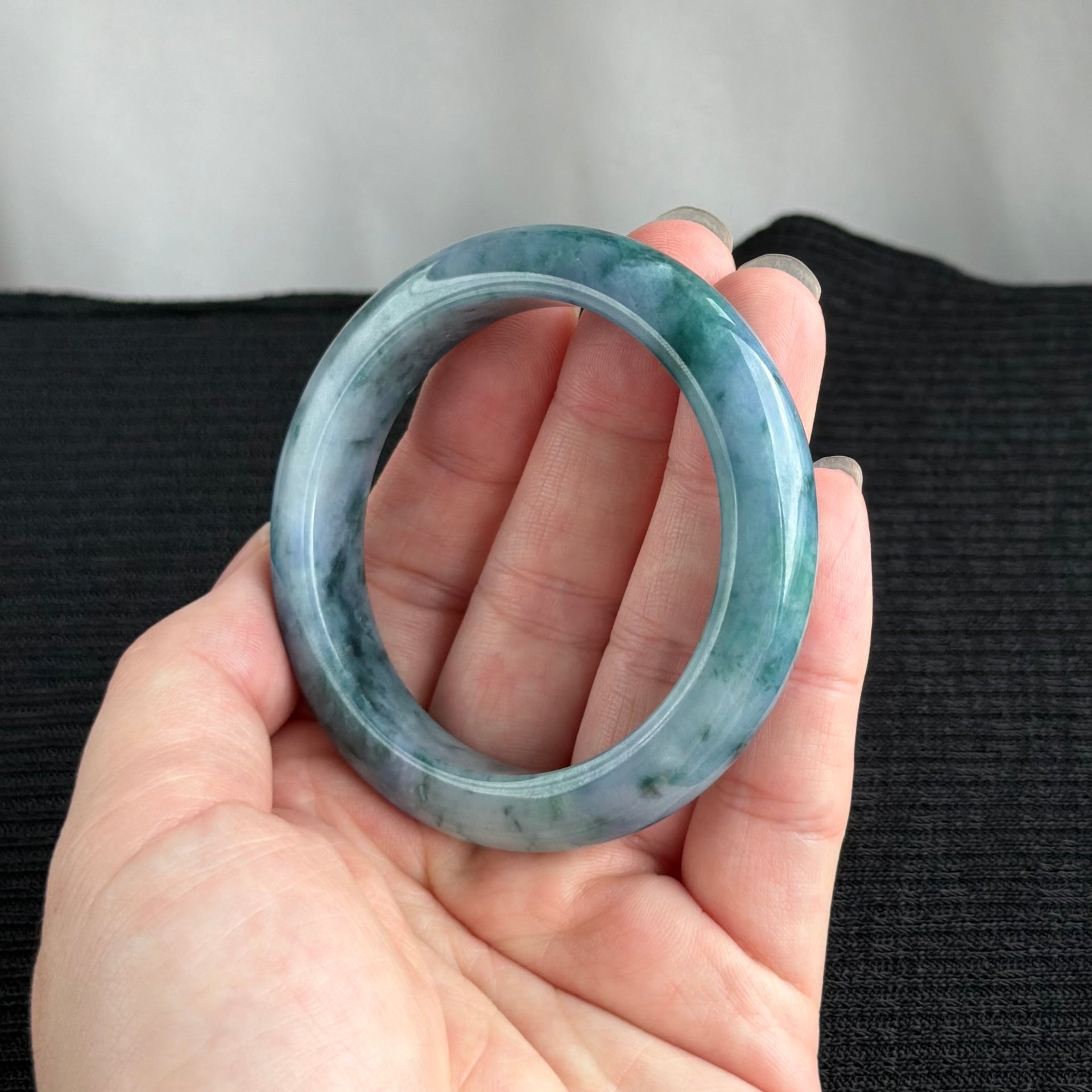 Lilac Mist over Emerald Hills Jadeite Bangle 54.9mm 紫霭青峦