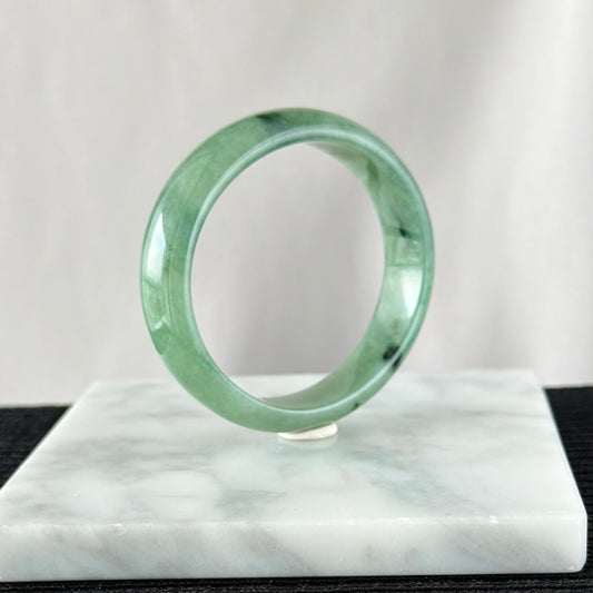 Emerald Bamboo Grove 53.4mm Oval Jadeite Bangle 翠竹深幽