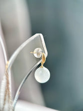 Load image into Gallery viewer, 102568 Icy White Jadeite Earring with 18K Yellow Gold

