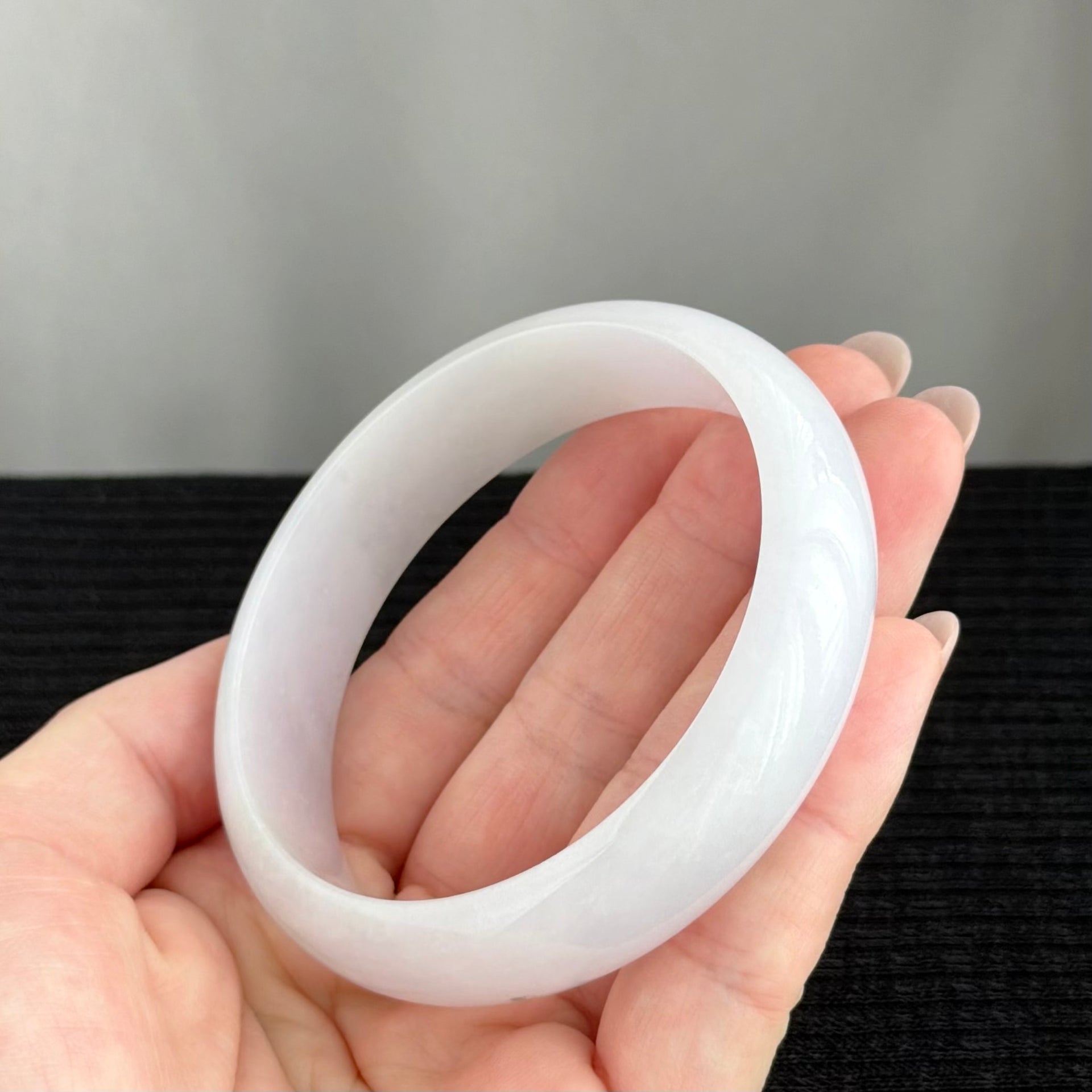 62663 63.3mm Lavender Serenity Jadeite Bangle