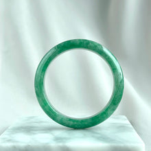 Load image into Gallery viewer, 翡翠之春 Emerald Spring Jade Bangle 54.5mm
