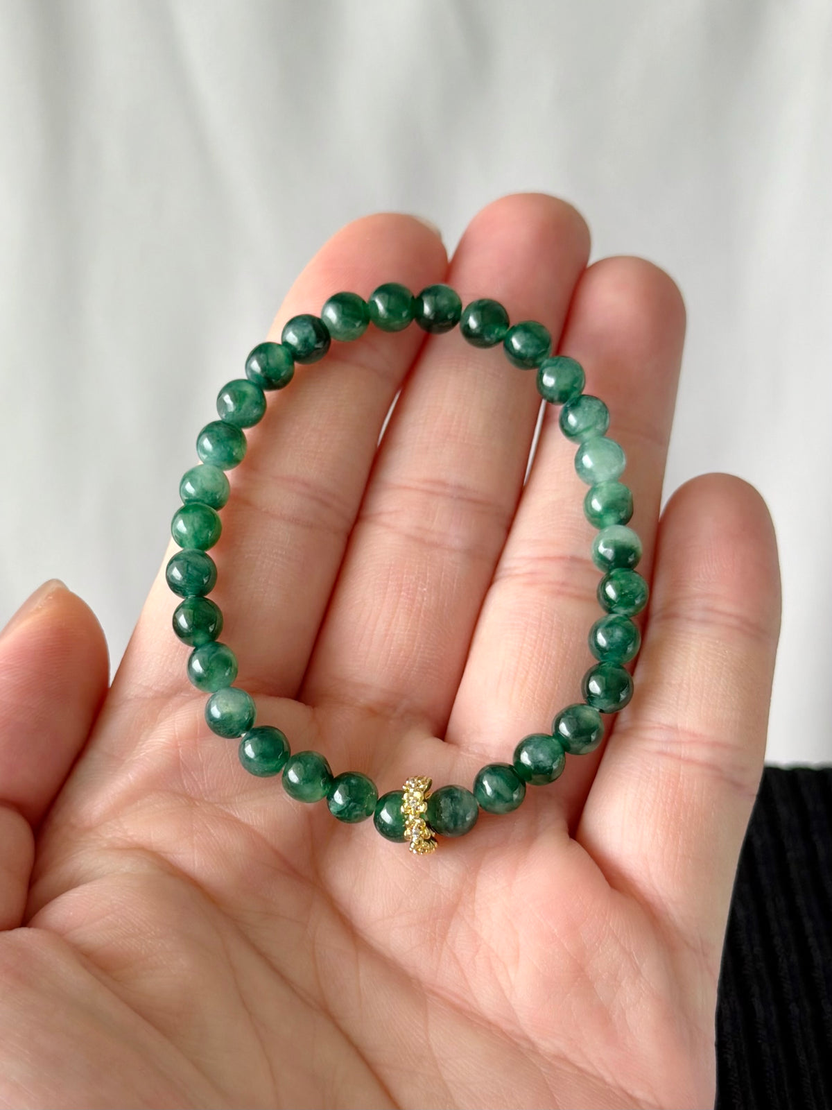 Emerald Peaks 6mm Jadeite Bracelet 青山 (Preview)