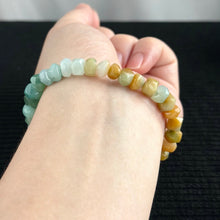 Load image into Gallery viewer, Pavilion Facets Diamond-Cut Jadeite Bracelet 玉亭菱采
