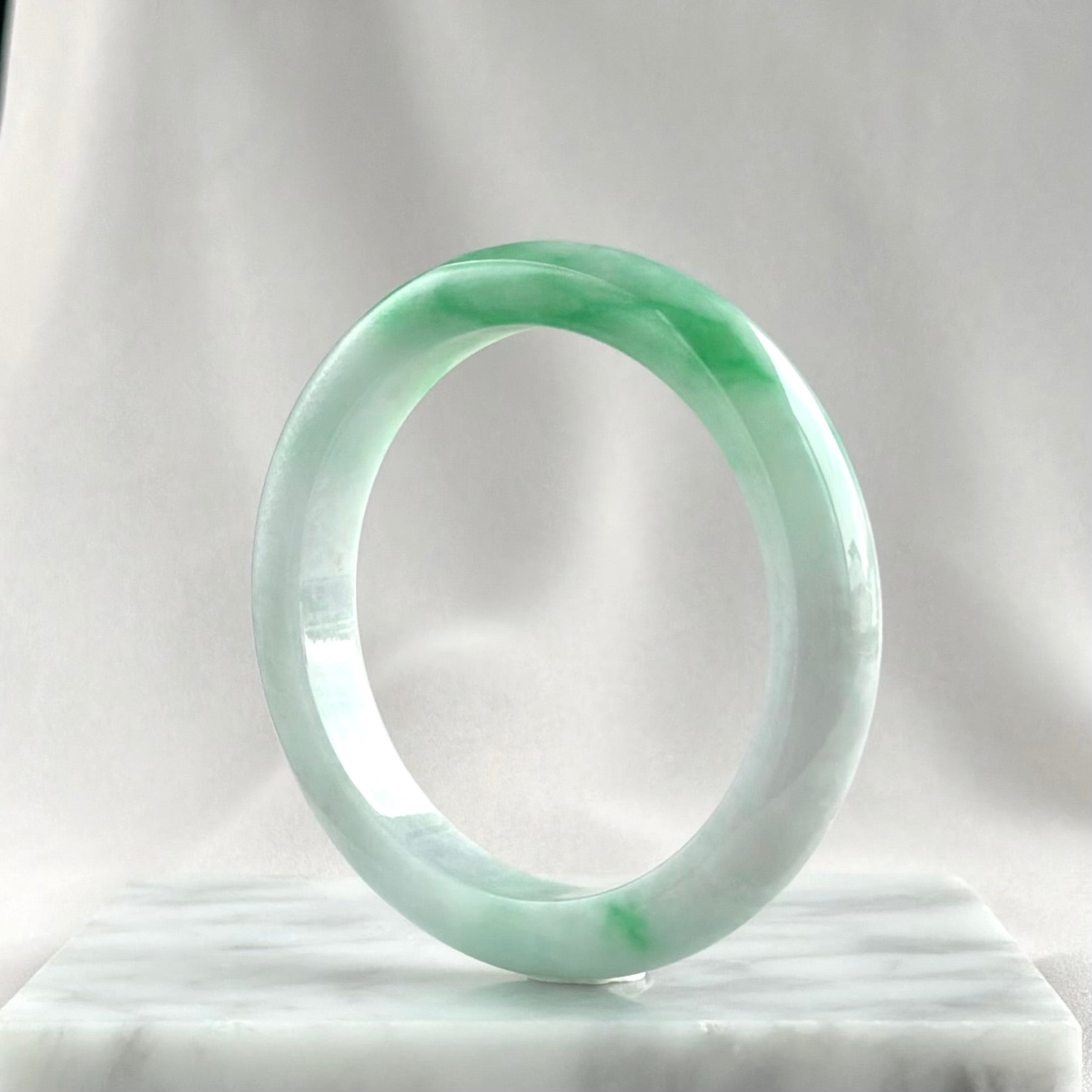 Celestial Silks Jadeite Bangle 54.5mm 天丝翠韵