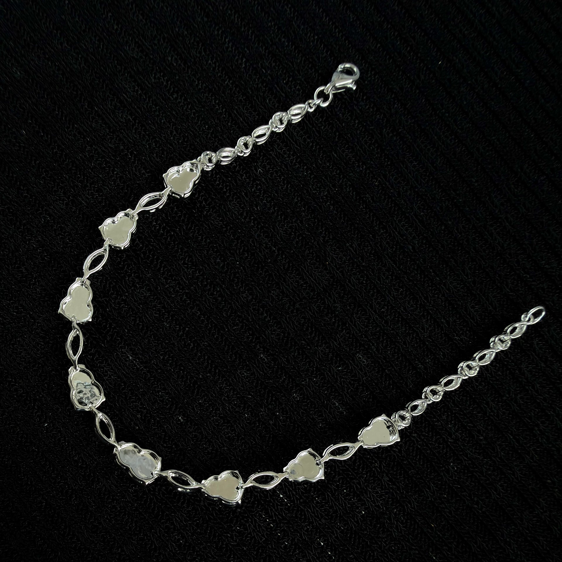 Tapestry of Fortune 翠影承福 · New Edition