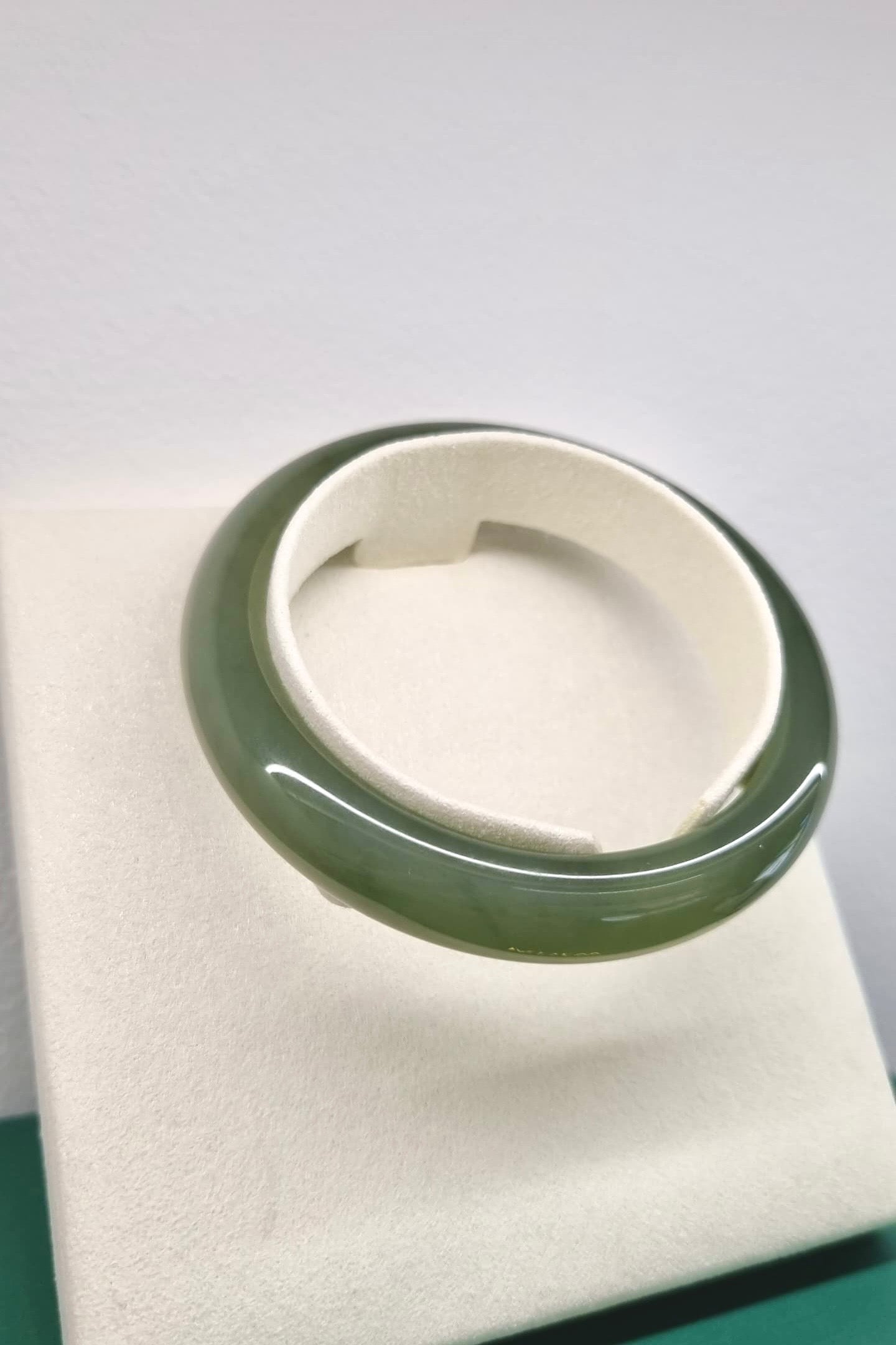 The Kyoto Bamboo Grove 56.0mm Nephrite Bangle 京都竹林  (Preview)