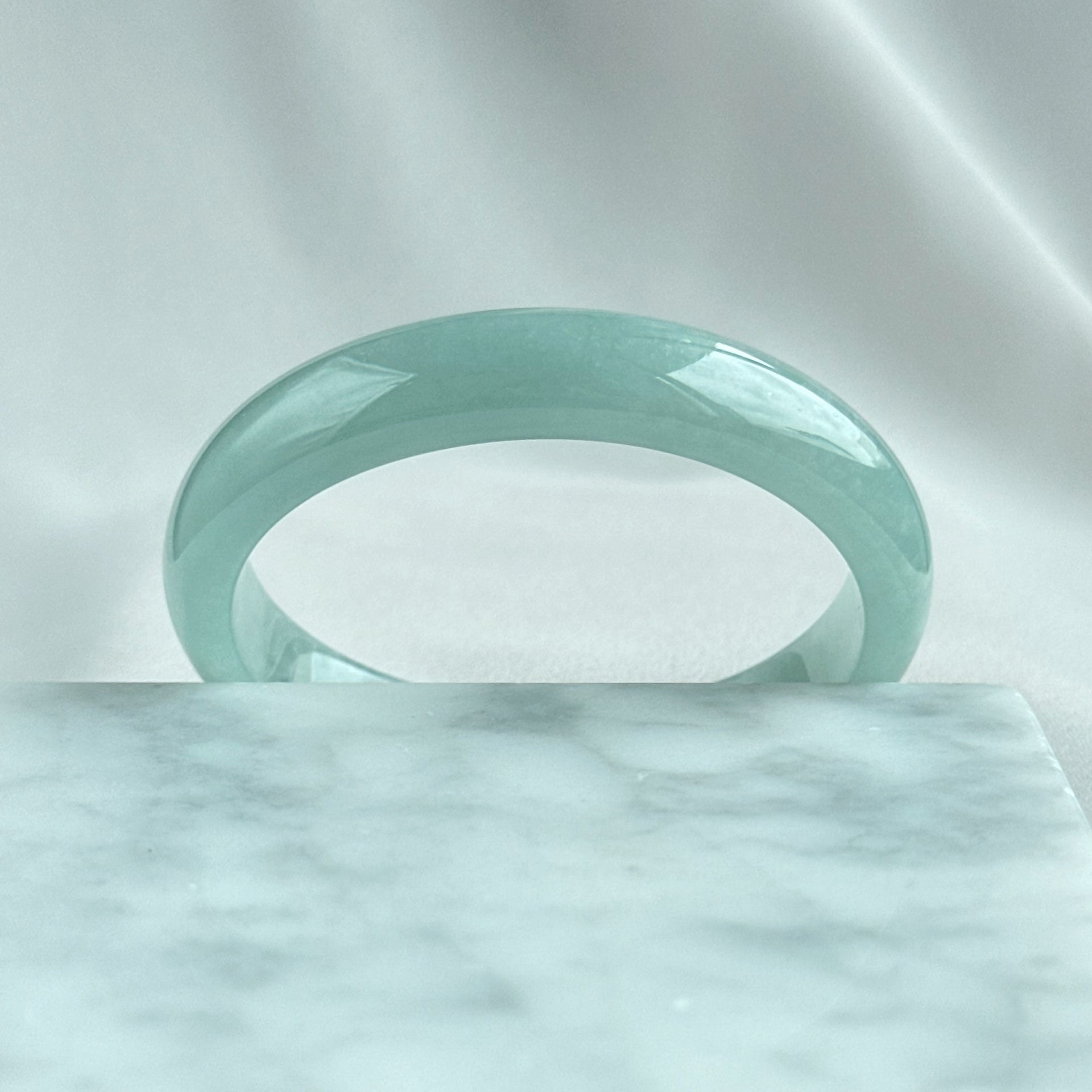 蓝静云光 Glacier Blue Oval Jadeite Bangle 55.0mm