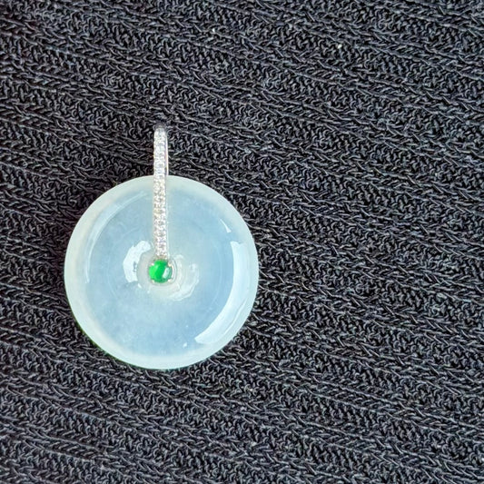 The Moon’s Heart Jadeite Pendant 月影心翠