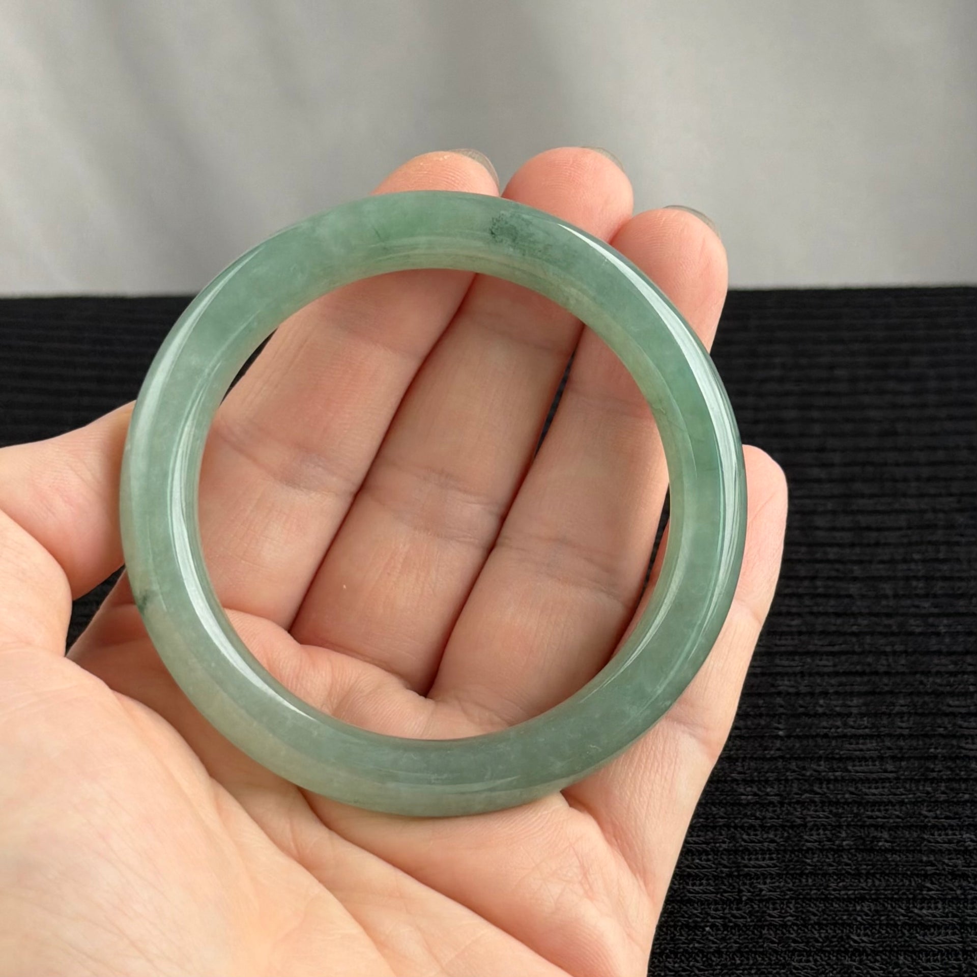 West Lake Mist Rounded Jadeite Bangle 56.5mm 西湖烟雨