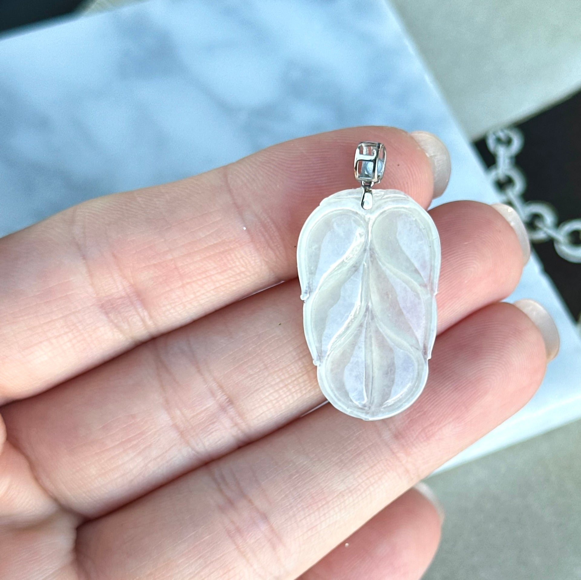 113088 Jade Leaf of Fortune Pendant